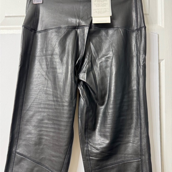 7 For All Mankind M, Faux Leather Skinny Pants, Tiny Pleats on Legs, NWT - Picture 7 of 12